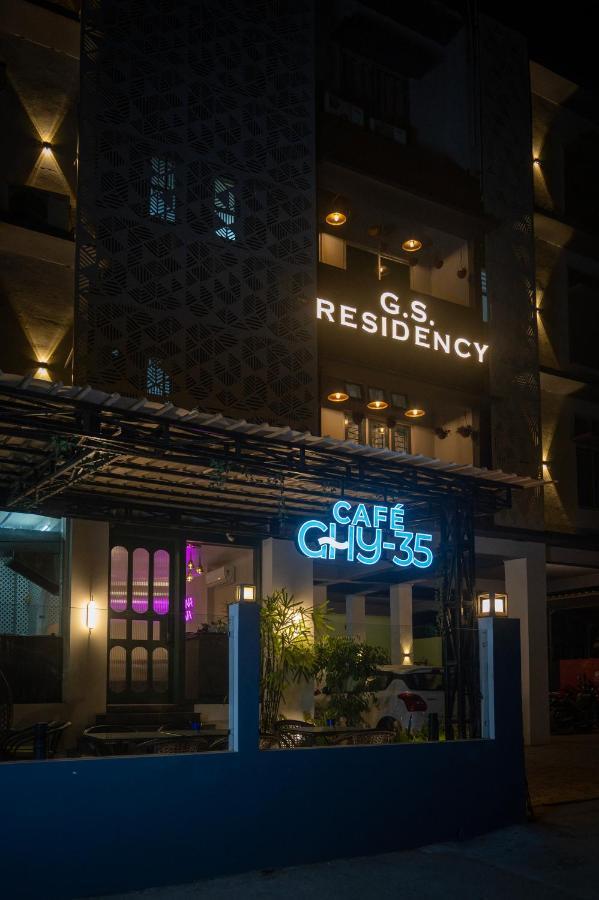 ホテル Gs Residency グワーハーティー エクステリア 写真